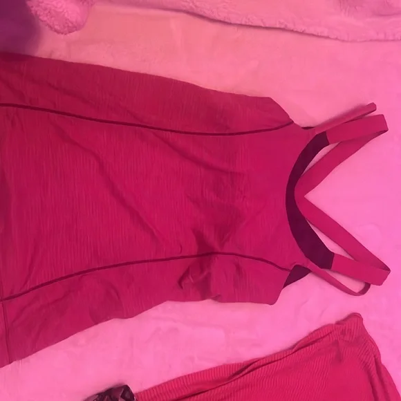 Two lululemon t shirts - Picture 8 of 15